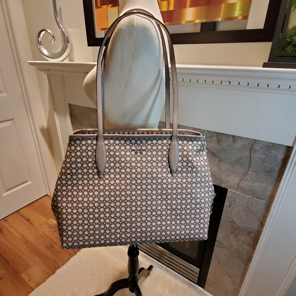 ‼️SOLD‼️Kate Spade Tote - Picture 3 of 9